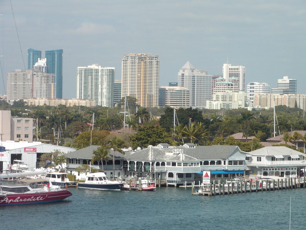 Fort Lauderdale downtown skyline