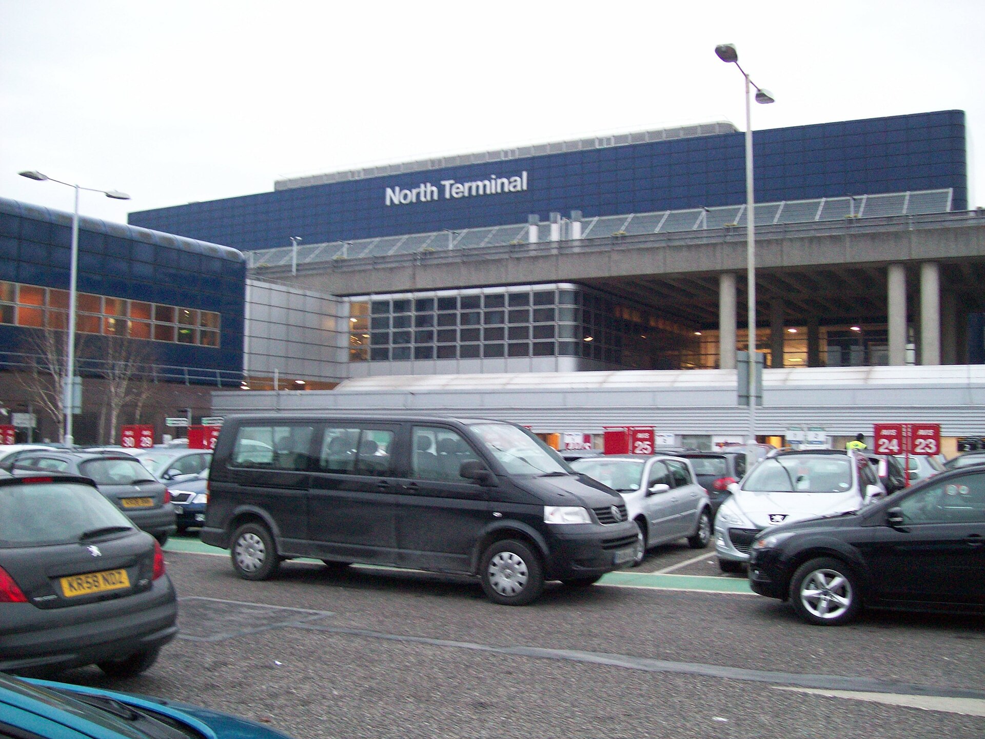 rental car centre airport