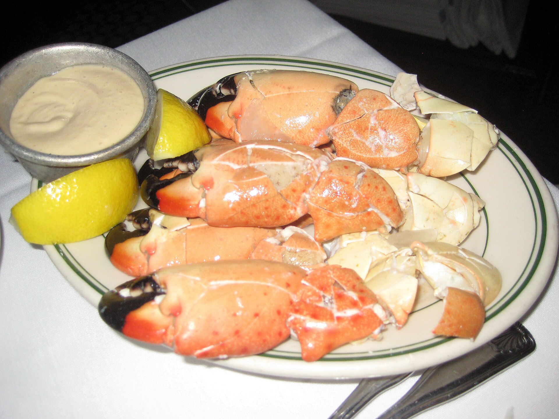 stone crab claws plate