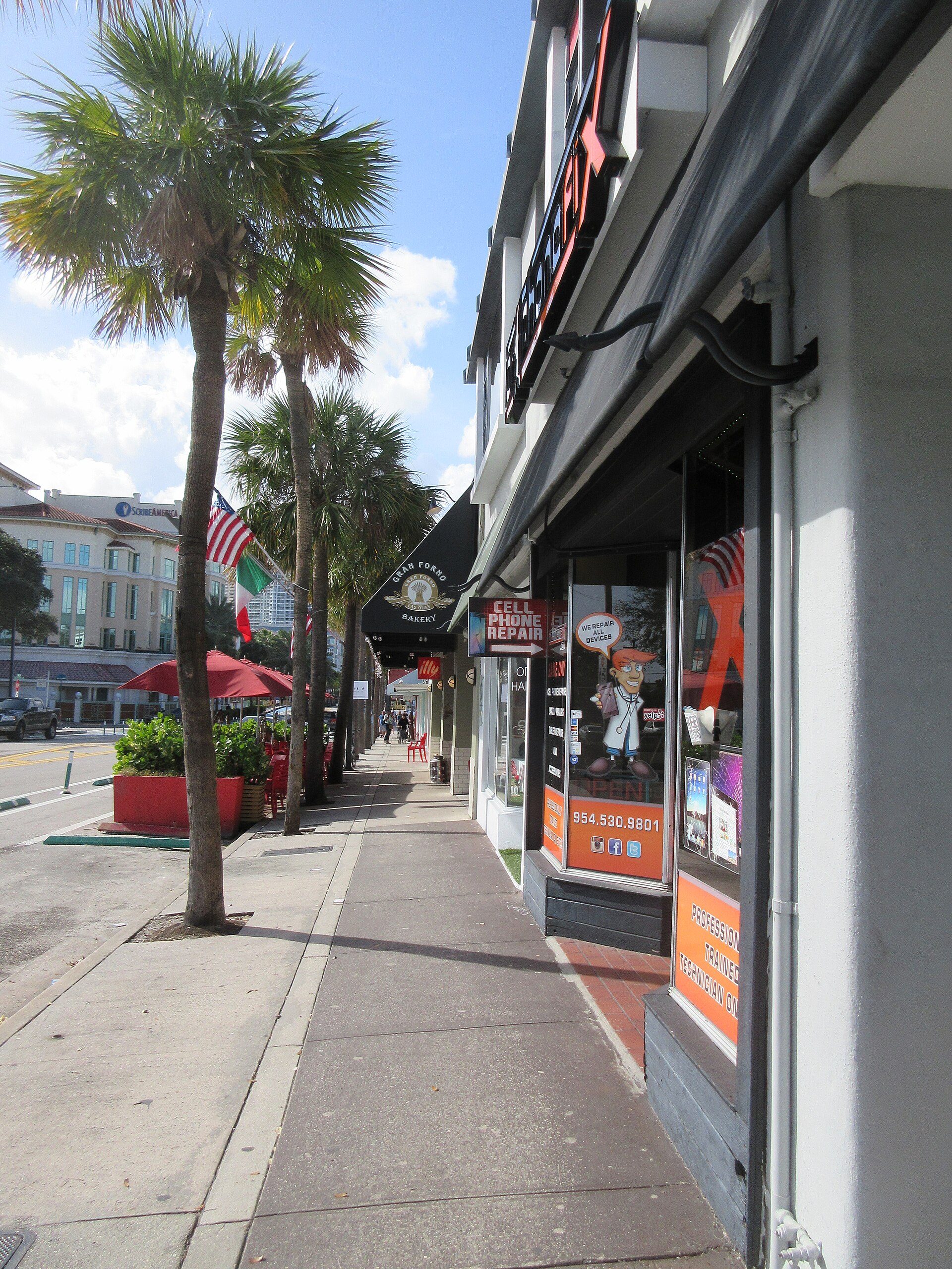 Las Olas evening dining