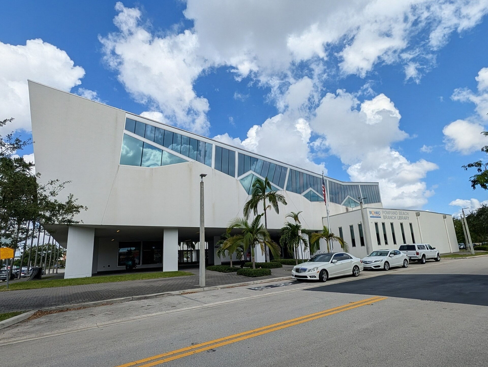 Pompano Beach street scene
