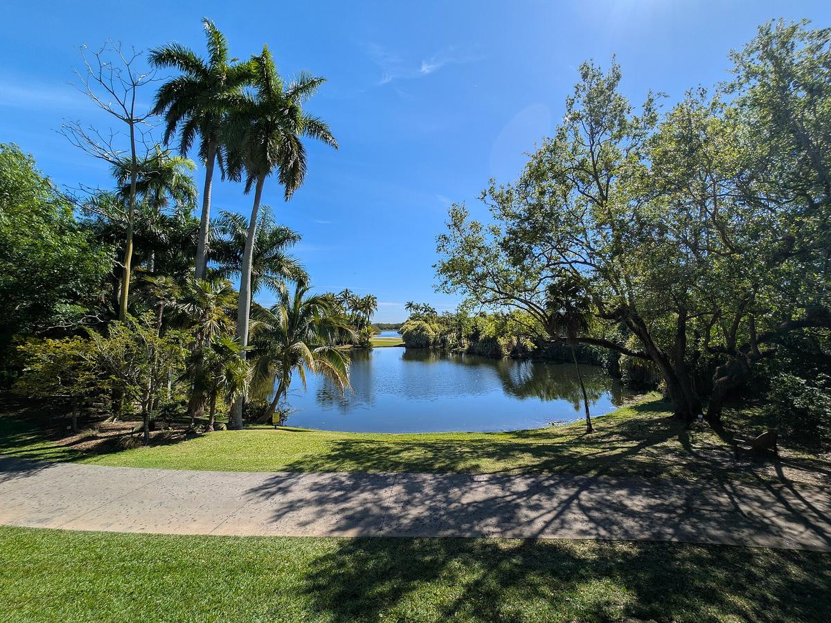 botanical garden tropical Florida