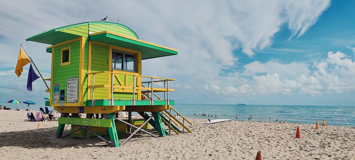 Florida beach lifeguard tower